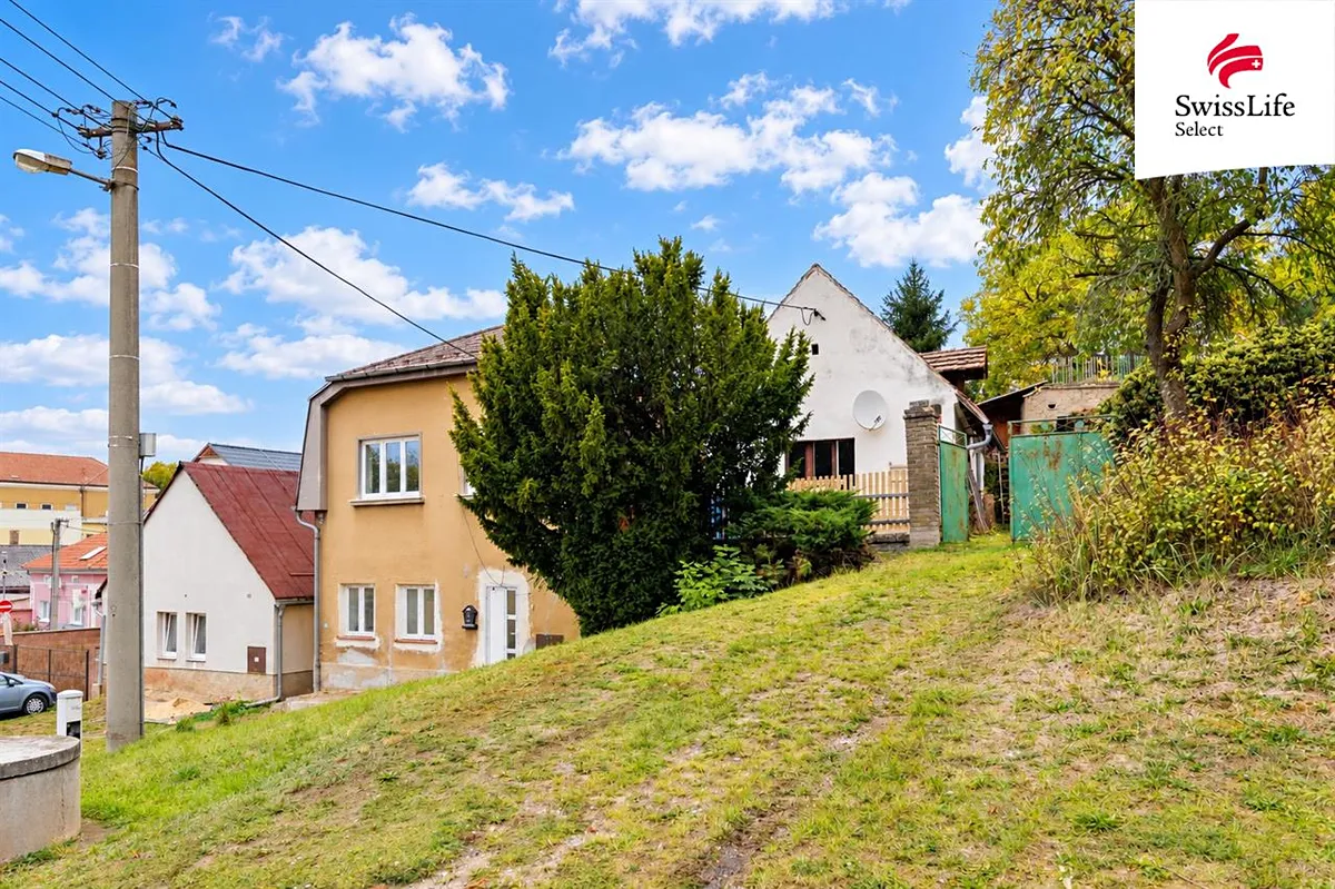Prodej rodinného domu 223 m², pozemek 1308 m²